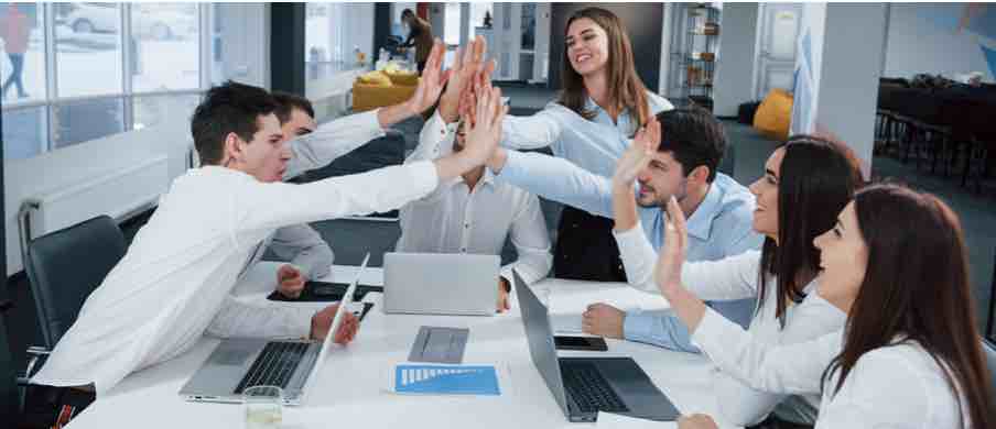 Impulsar el compromiso laboral, prioridad de las empresas en 2024