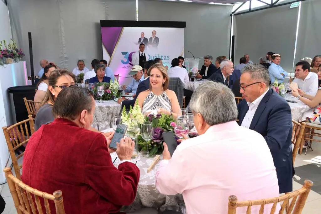 Quálitas reinaugura su oficina Valle y celebra su 30° aniversario